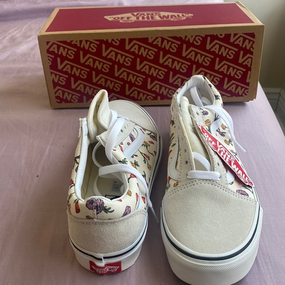 Vans Shoes - Women Vans size 8. Never worn